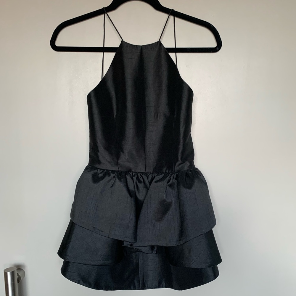 Chic Backless Taffeta-like Peplum Top